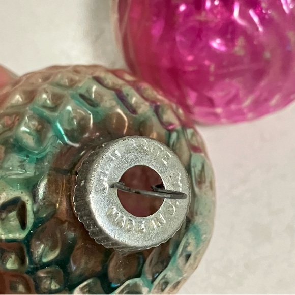 Vintage Shiny Brite Waffle Golf Ball Pink Ombre Christmas Ornaments Lot of 2 - Picture 6 of 6